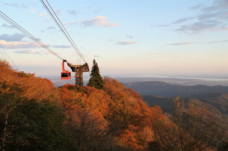 【秋の親子レジャー】日本百名山の筑波山の紅葉をケーブルカーで！